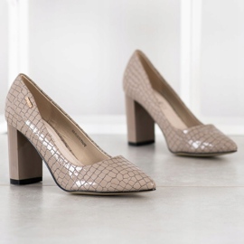 Goodin Snygga pumpar på en pelare beige 1