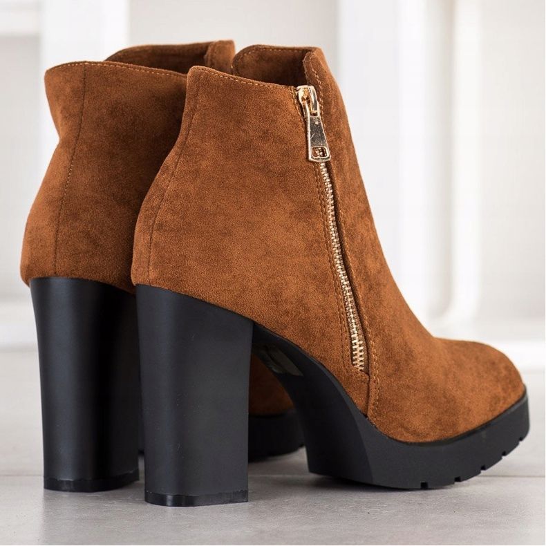 Small Swan Högklackade stövlar brun gul 1