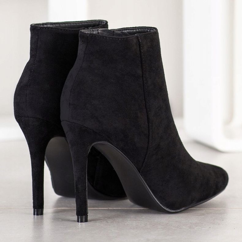 Small Swan Snygga stövlar på en hög klack svart 2