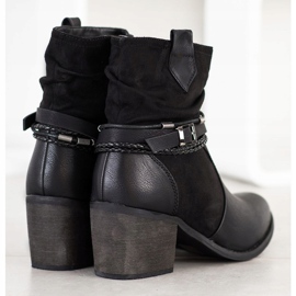 SHELOVET Stövlar med dekorativa ränder svart 1