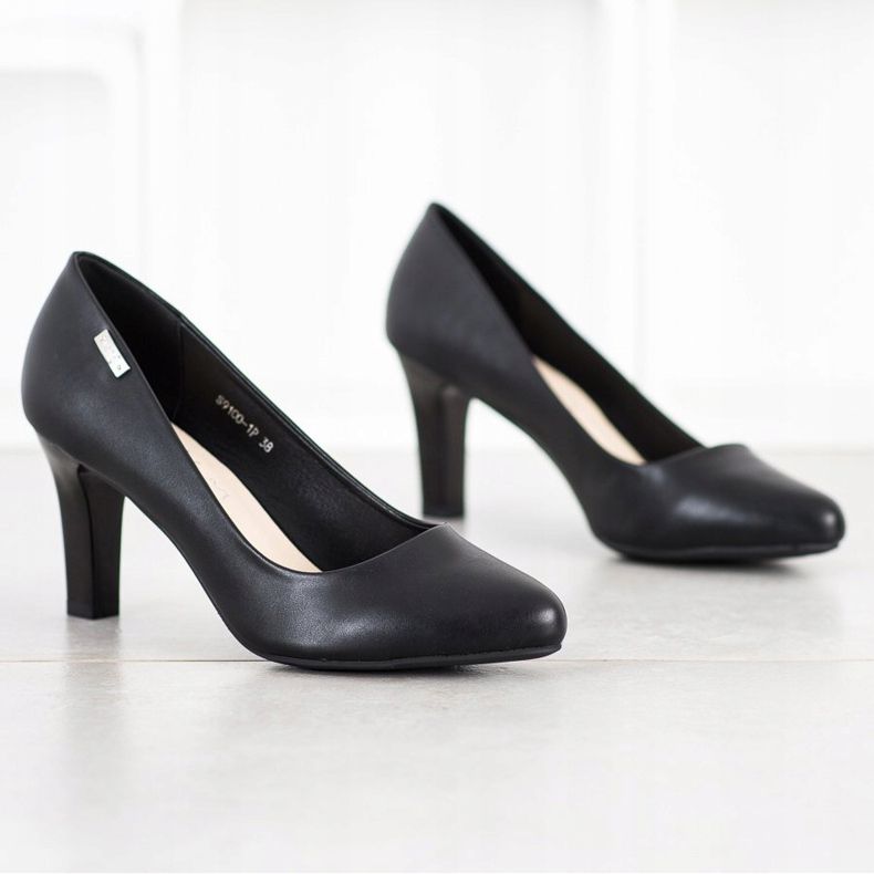 J. Star Fritidsklackade pumpar svart 1