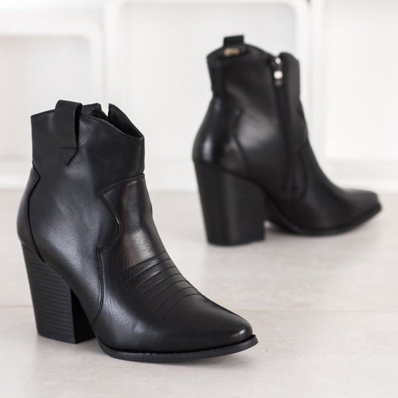 Bella Paris Svarta cowgirls 2