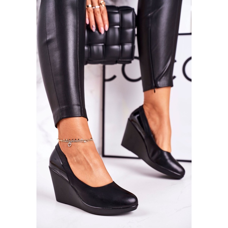 J.STAR But Kvinnors klassiska kilpumpar lackerade svart Ivonne 1