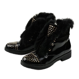 Svarta plattisolerade lackerade kvinnliga stövlar 1