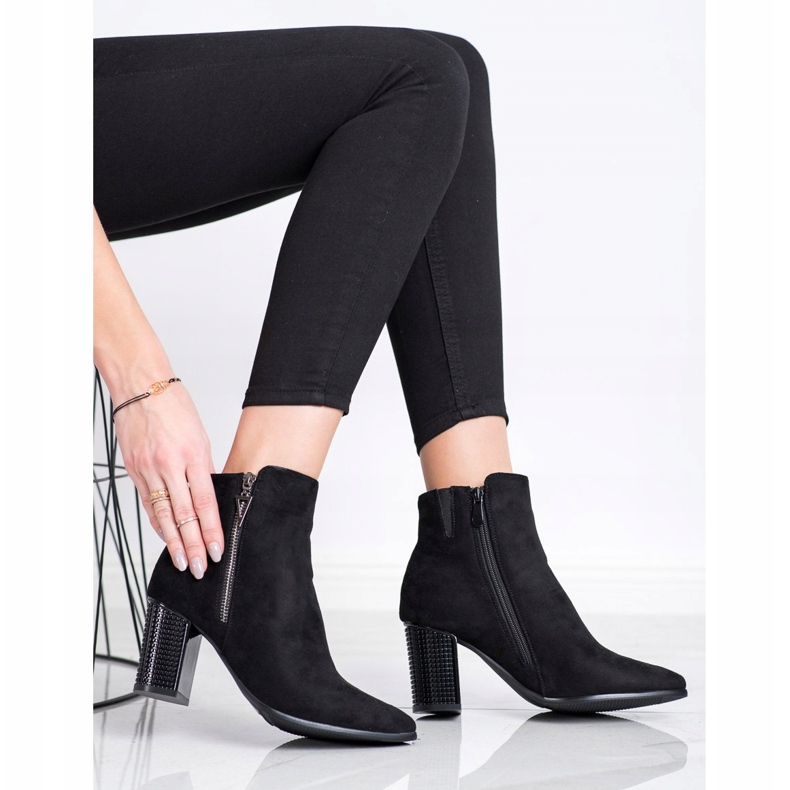 SHELOVET Snygga stövlar med dekorativ häl svart 2