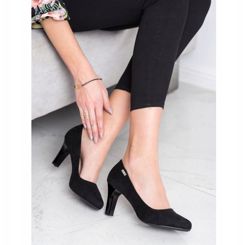 J. Star Fritidsklackade pumpar svart 1