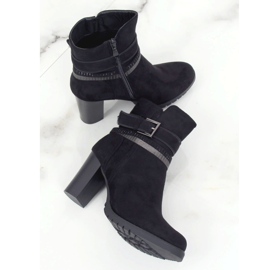 Svarta högklackade stövlar BH126-KB Svart 1