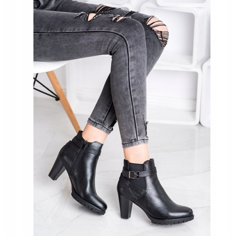 Flyfor Svarta stövlar på höga klackar 1