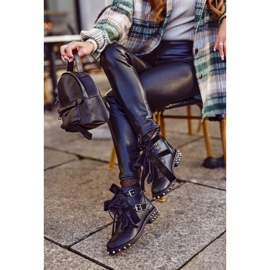 SEA Dam Booties Nitar Spikes Svart magnet 3