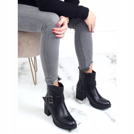 Svarta högklackade stövlar 7956-GA Svart 1