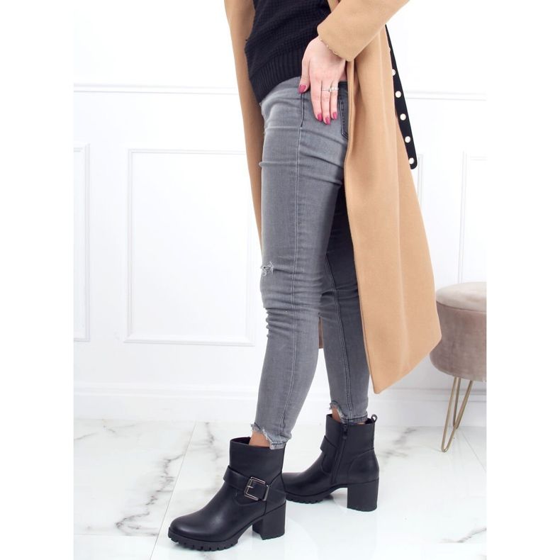 Svarta högklackade stövlar 7956-GA Svart 2