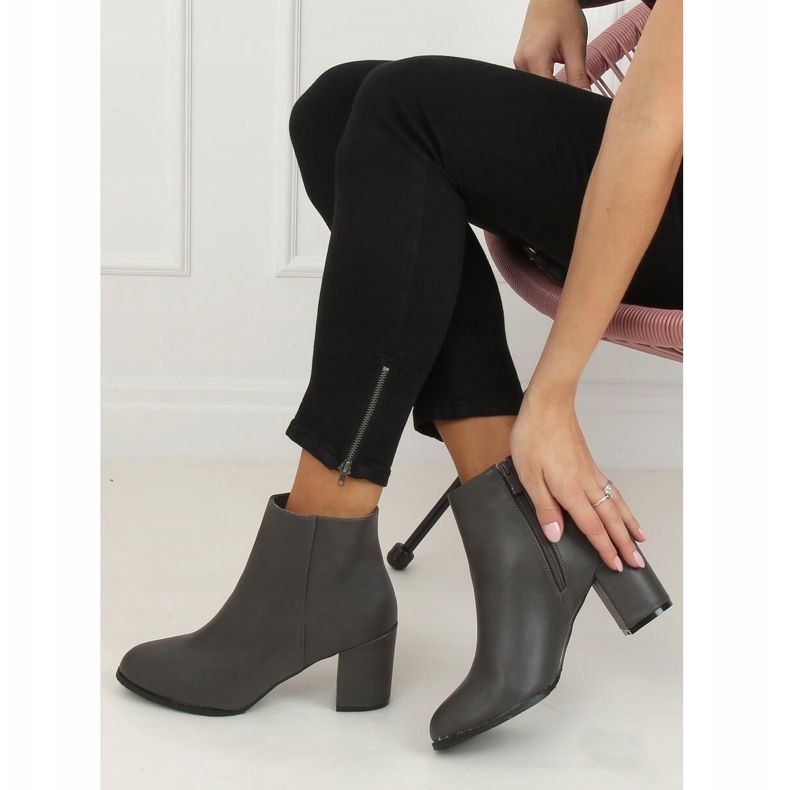 Klassiska grå höga klackar 77-71 Grå 1