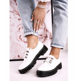 S.Barski Brogues Oxfords för kvinnor på plattformen S. Barski HX15 lackerad vit 1