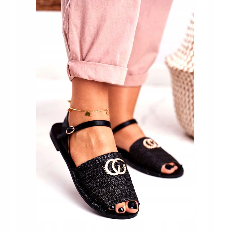 Svarta kvinnors platta sandaler Lu Boo Flätad Felicia 1