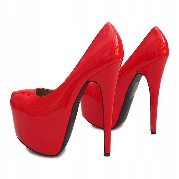 Höglackerade stift på den röda plattformen D905 4