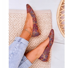 Kvinnors läder Maciejka Ballerinor röda med blommor 04100-38 mångfärgad 2