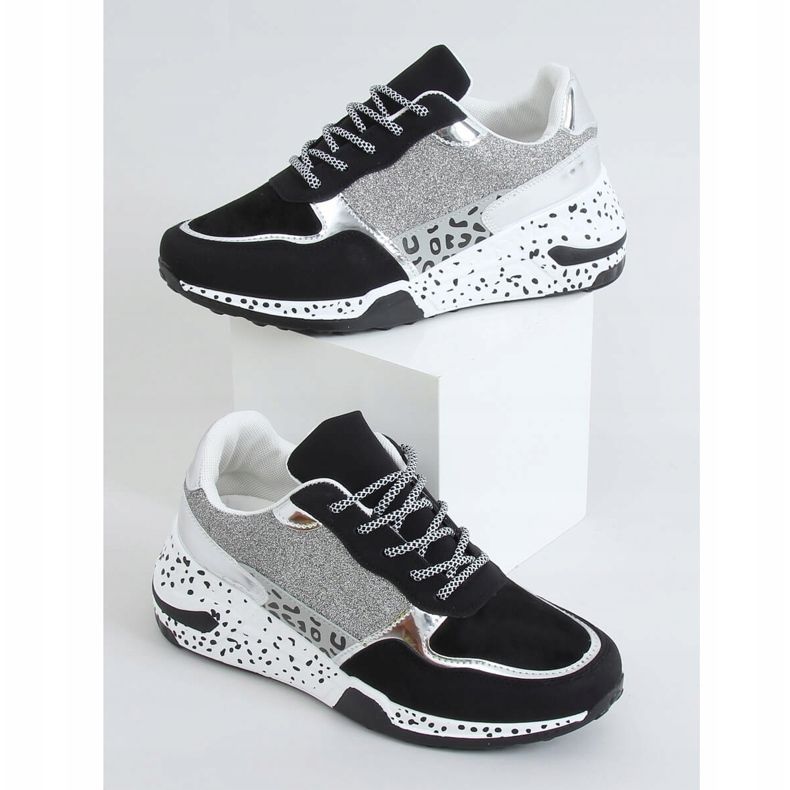 Svart BL215P Svarta sportskor 1