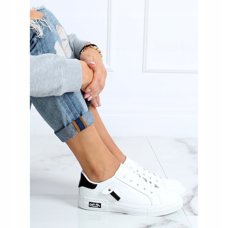 Kvinnors svartvita sneakers LA132P VIT / SVART 2