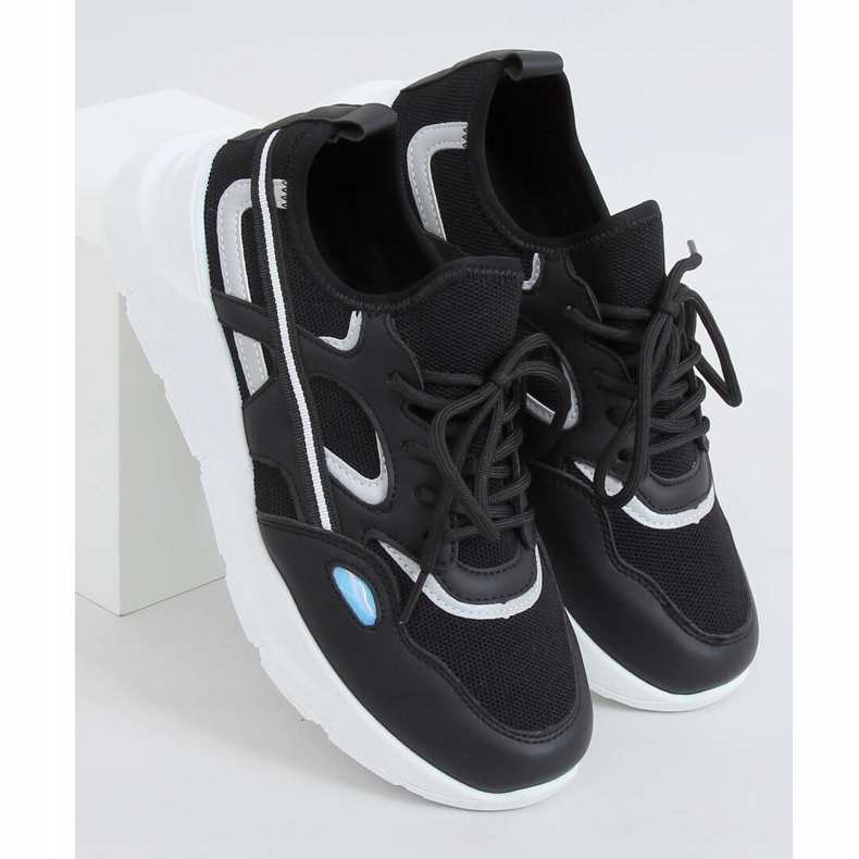 Svarta sportskor B0-560 Svart 1