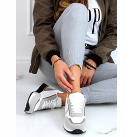 Multicolor VL121P Vita sportskor mångfärgad 2