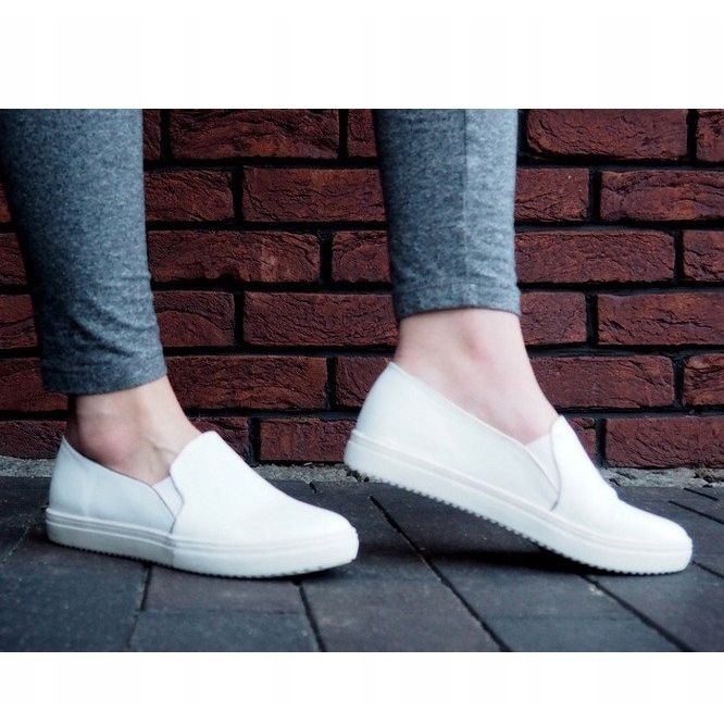 Classic Slip On TS9007 vita sneakers 1
