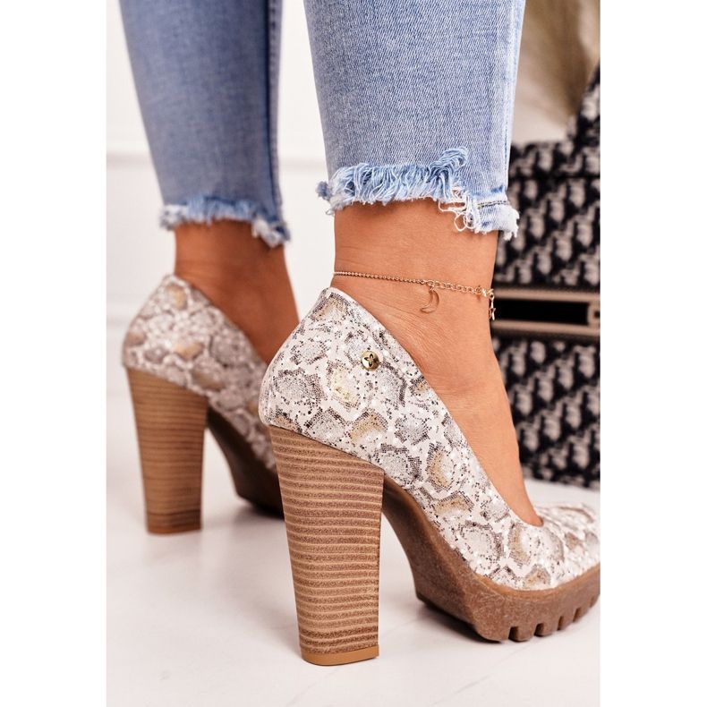 Pumpar på en bar och plattform Maciejka Gold-Beige 02629-25 brun gyllene 2