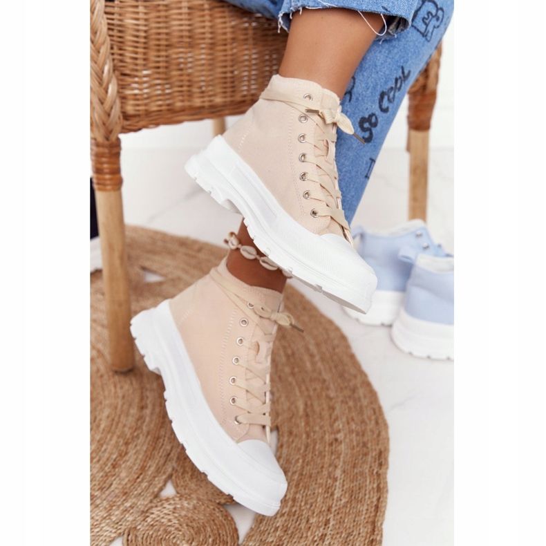 FB2 Kvinnors höga sneakers Beige Trissy på en stor sula 2