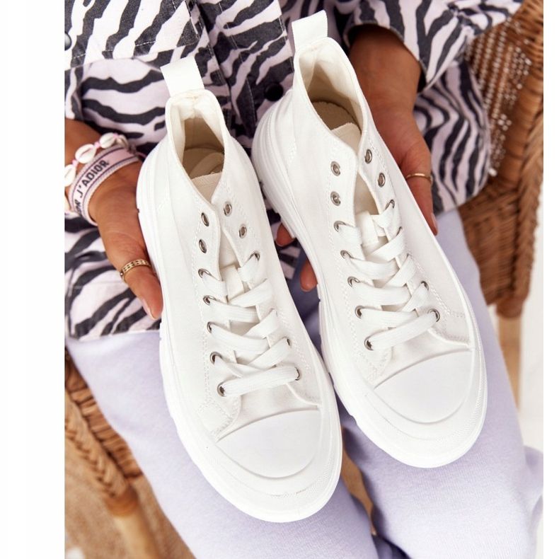 FB2 Kvinnors höga sneakers White Trissy på en stor sula vit 1