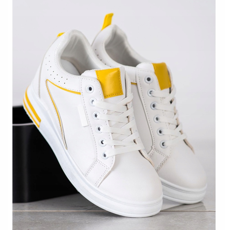 SHELOVET Vita skor med dold kil 2