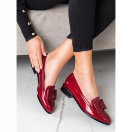 Lordsy på lågklackat VINCEZA röd 2