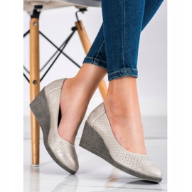 Goodin Gyllene kilpumpar beige 1