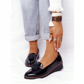 Eleganta skor på kil Vinceza 10580 lackerad svart 1