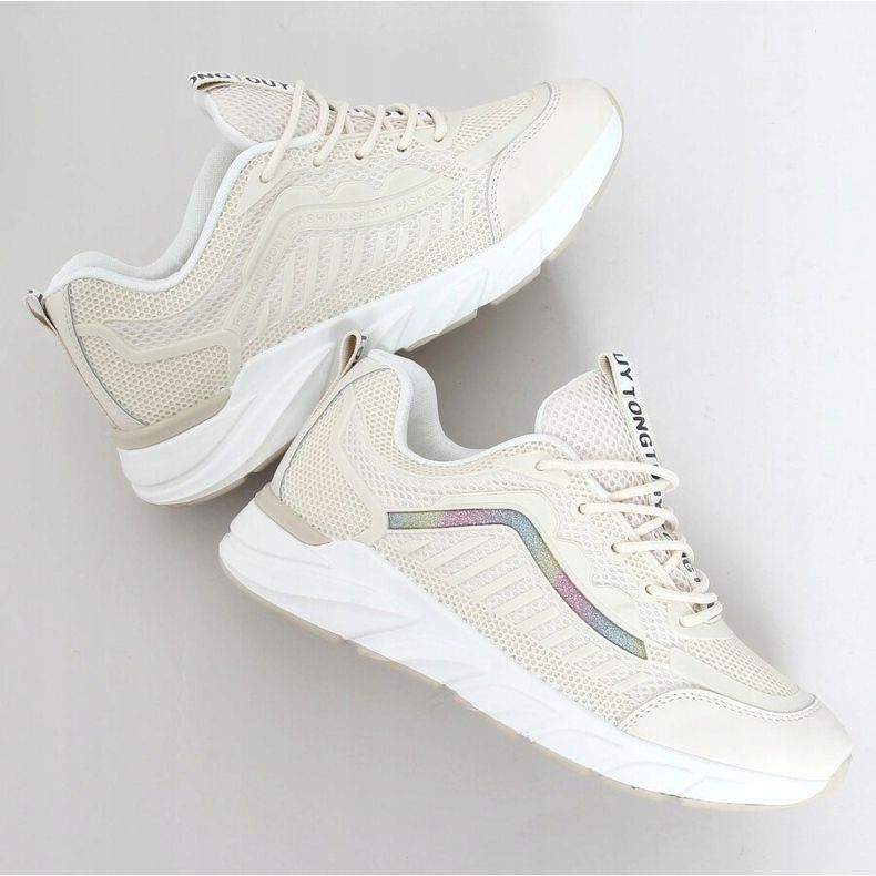 Beige sportskor för kvinnor J143 Beige 1
