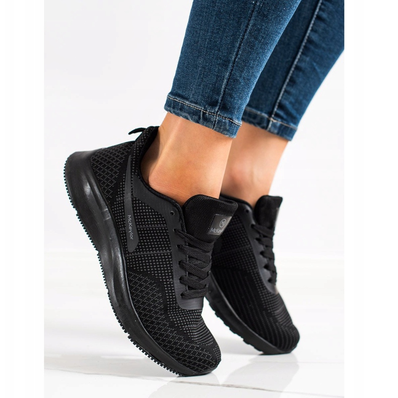 MCKEYLOR sportskor svart 1