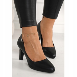 PJ1 Klassiska svarta Eleanor -pumpar på en bar 3