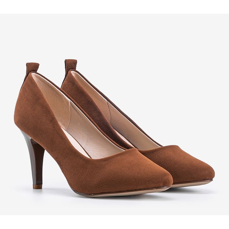 Bruna pumps på en Cameron stilettklack 1