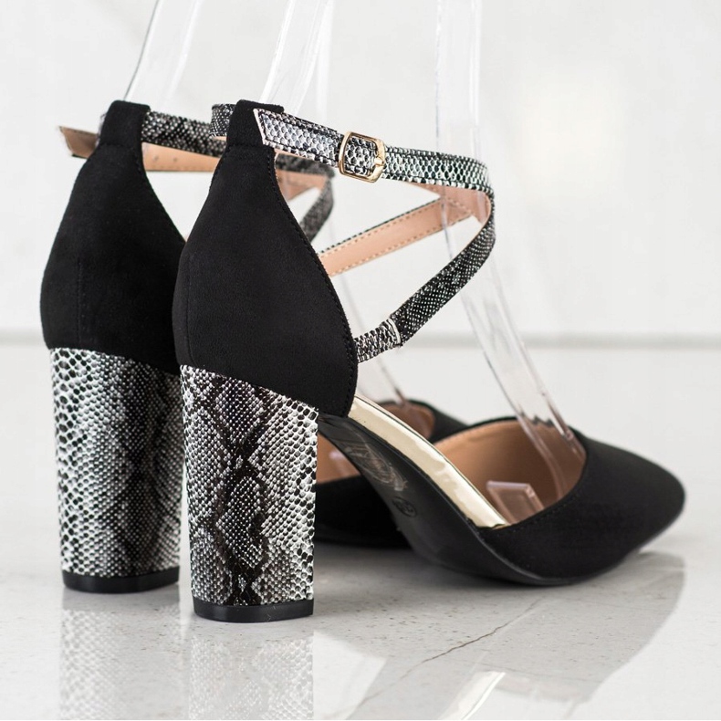 S. BARSKI Snygga pumpar på en pelare svart 2