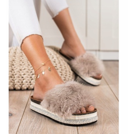 Seastar Trendiga tofflor på en dekorativ plattform beige brun 1