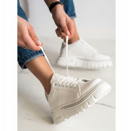 SHELOVET Vita sneakers på plattformen 1