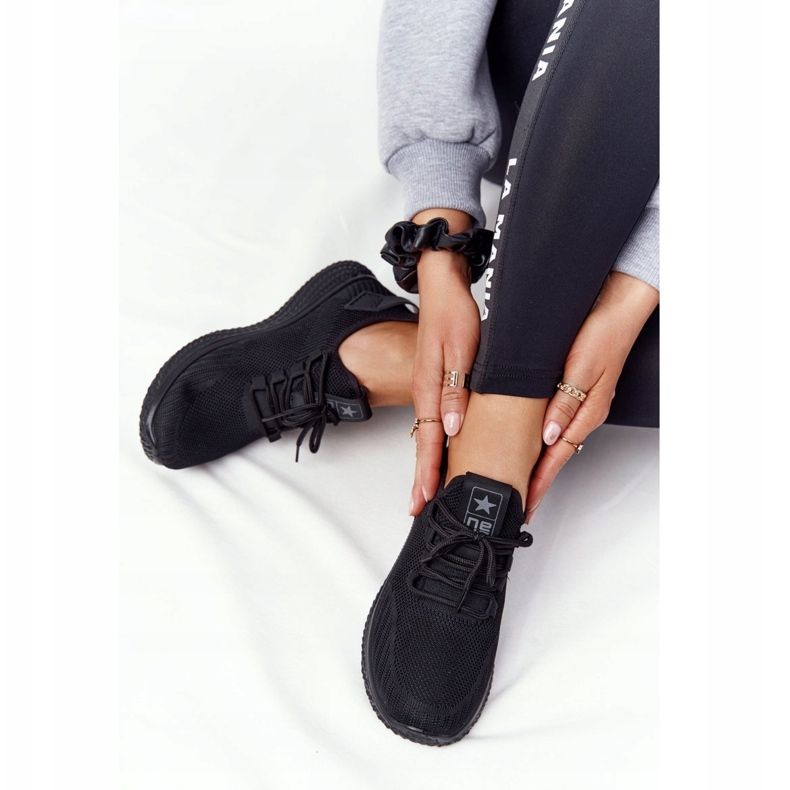 Kvinnors slip-on svarta sportskor 2