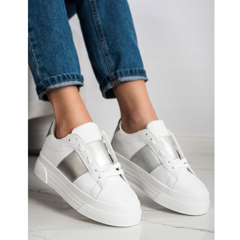 SHELOVET Sneakers med ekoläder på plattformen vit 1