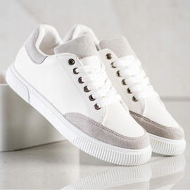 SHELOVET Snygga vita sneakers 1