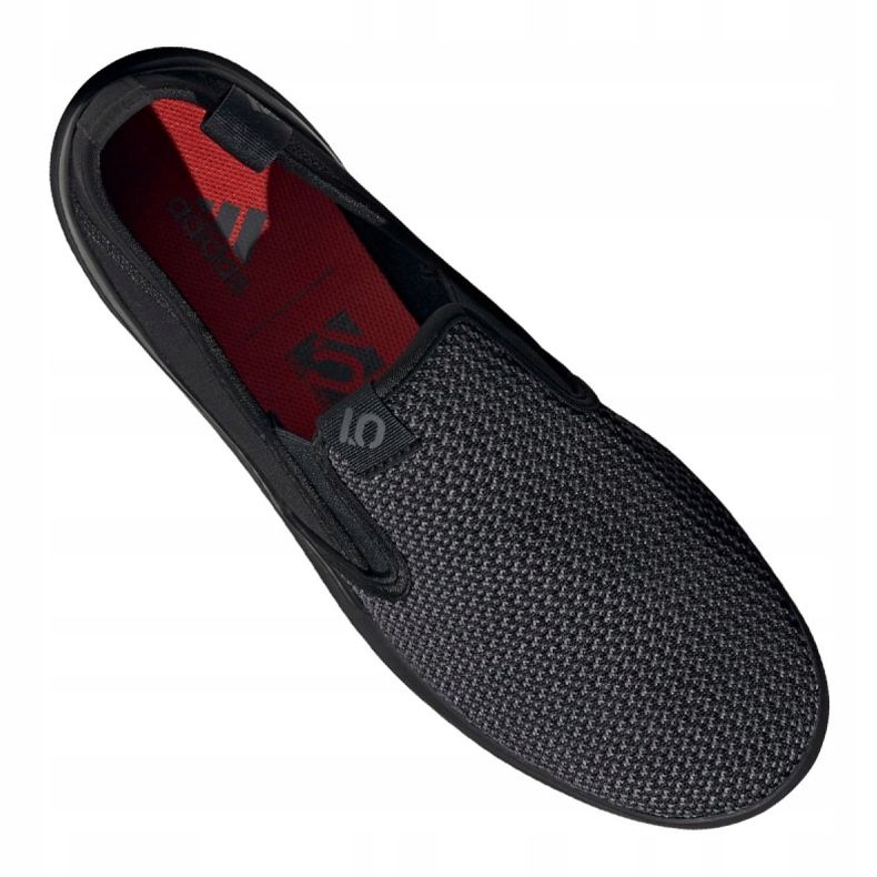Adidas Sleuth Slip-On M EE8941 skor svart grå 1