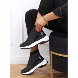 Svart RQ286 Svarta sportskor på en dold kilklack 1