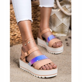 Weide Sandaler på plattformen med Holo -effekt beige 1