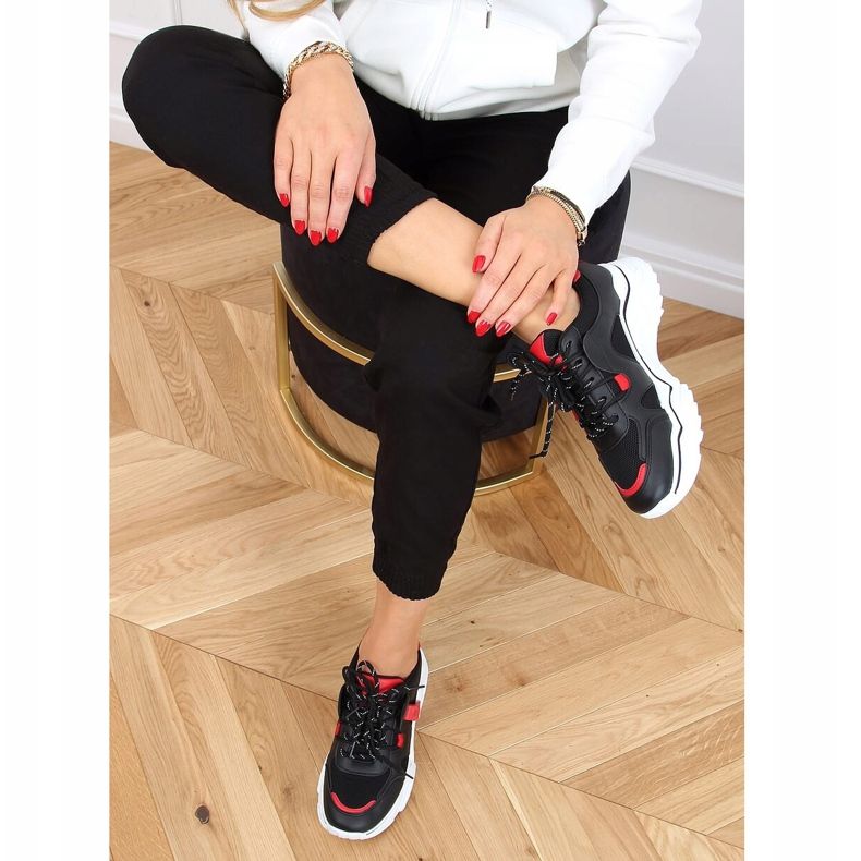 Svarta FF-8 svarta sportskor 2