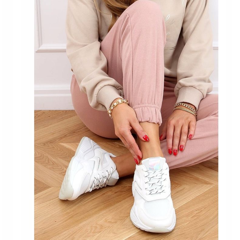 Vit GB-003 Vita sportskor 2