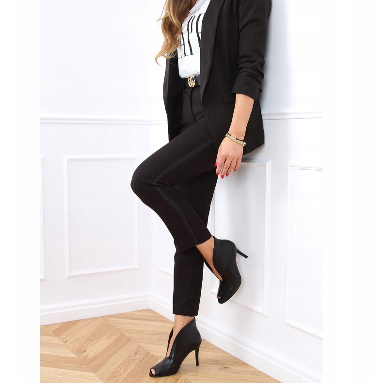 Svarta stövlar med öppen tå 9501 Svart 1