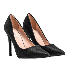 Svarta blanka pumps på Lilys stilettklack 1