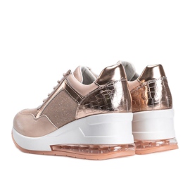 Rosa guld sneakers på Jimena kilen 2